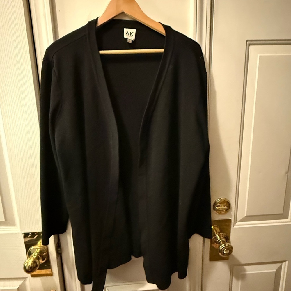 Ann Klein Black Kissing Front Cardigan